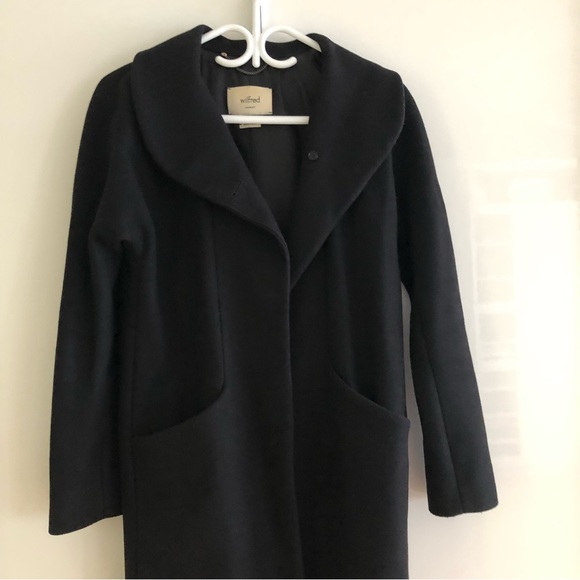 Wilfred XXS wool cocoon coat from Aritzia - Picture 2 of 2